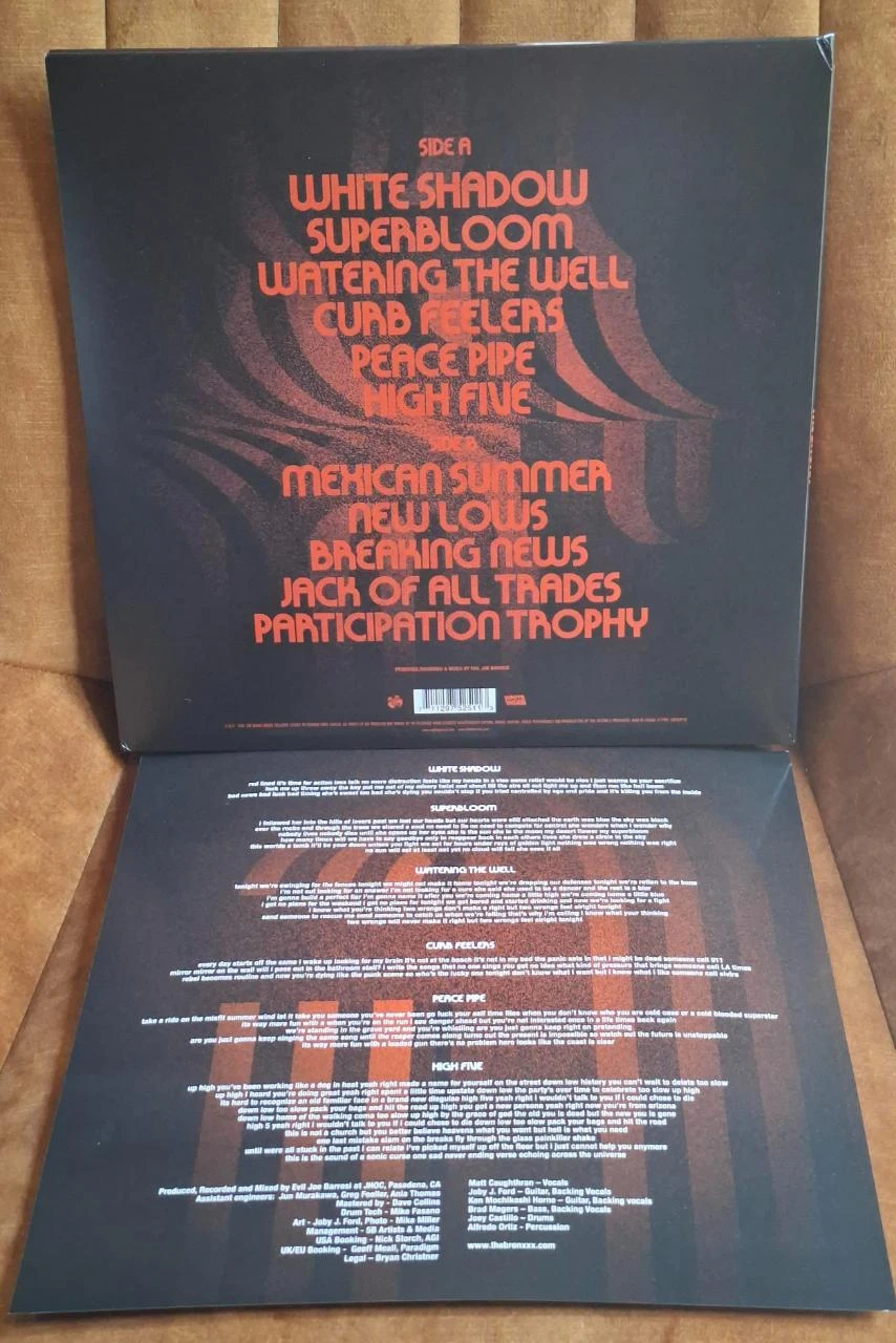LP The Bronx – The Bronx (Gatefold Naranja) Mint – photo 3